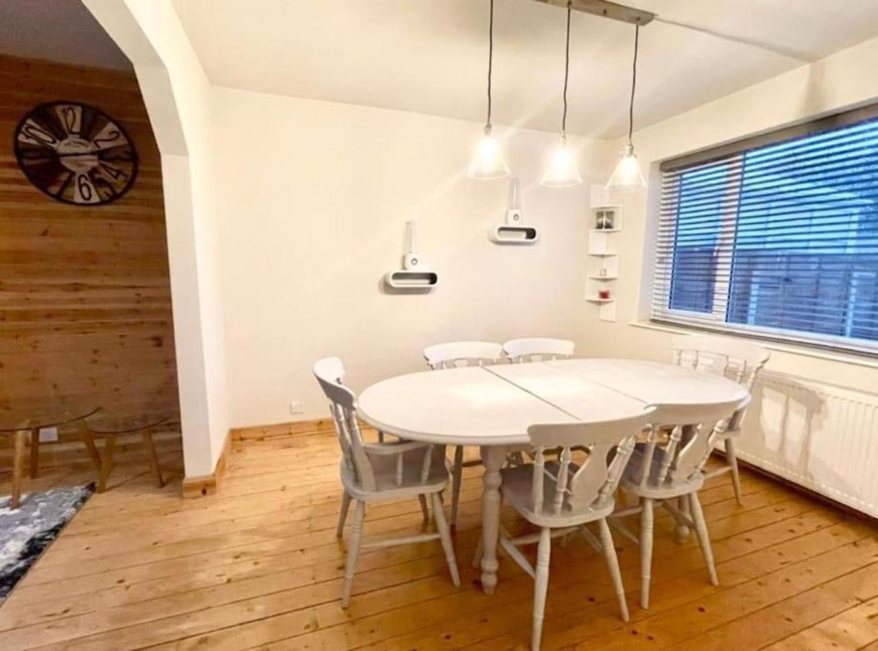 Entire House - Peaceful 3 Bedroom Home Rishton Exterior foto